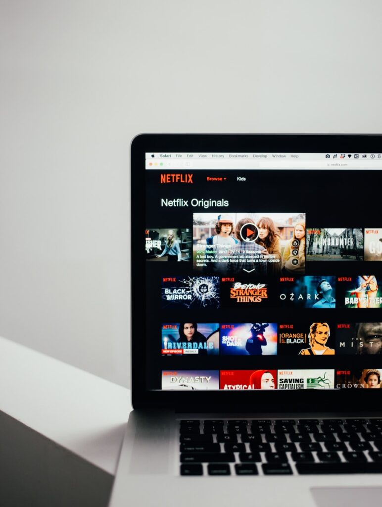 Cómo desactivar la reproducción automática de avances y programas en Netflix