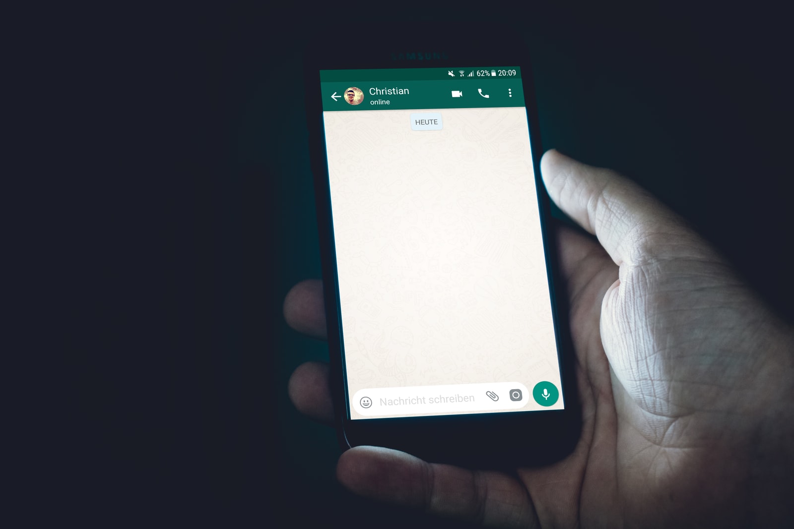 WhatsApp podría añadir una opción de deshacer en los mensajes eliminados WhatsApp podría añadir una opción de deshacer en los mensajes eliminados