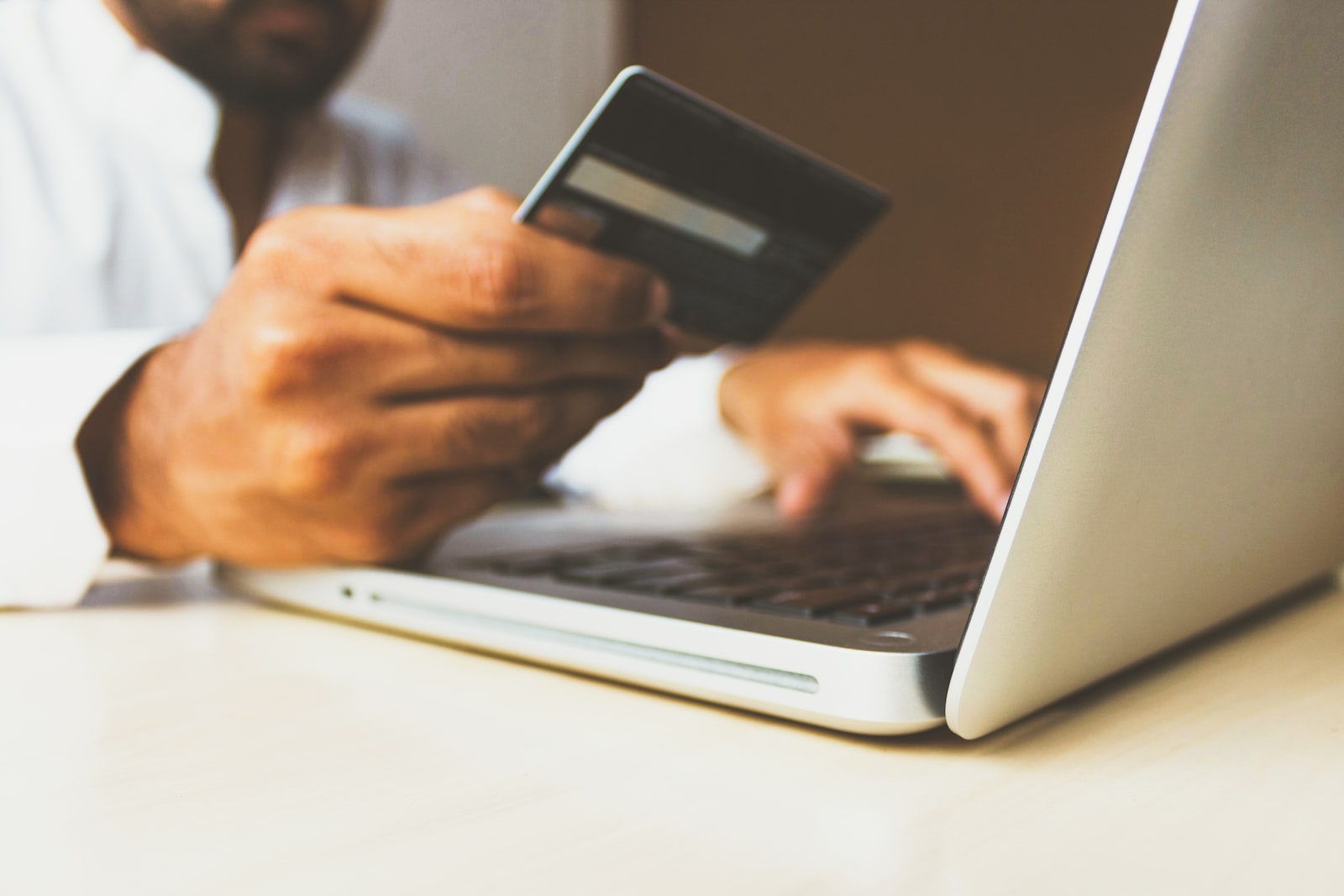 Business: el precio de un producto Business: el precio de un producto